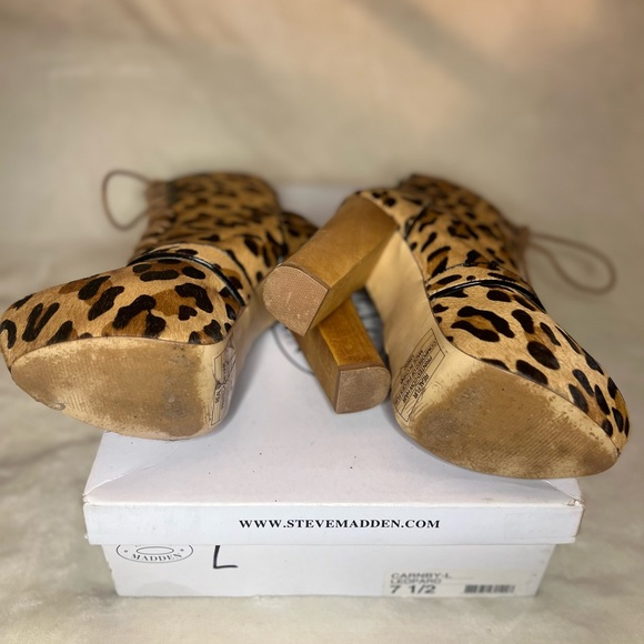 Size 7.5, calf-skin, Leopard, Steve Madden heeled boots - Picture 4 of 8